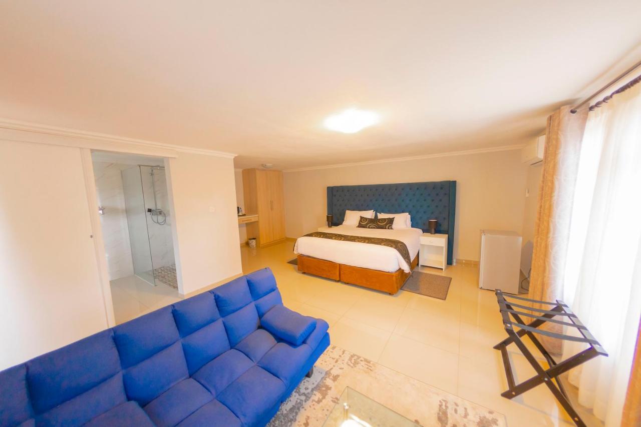 Green Lagoon Guest House ハボローネ エクステリア 写真