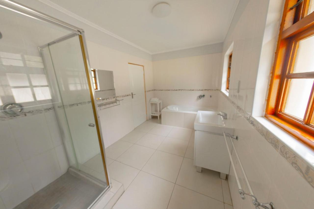 Green Lagoon Guest House ハボローネ エクステリア 写真