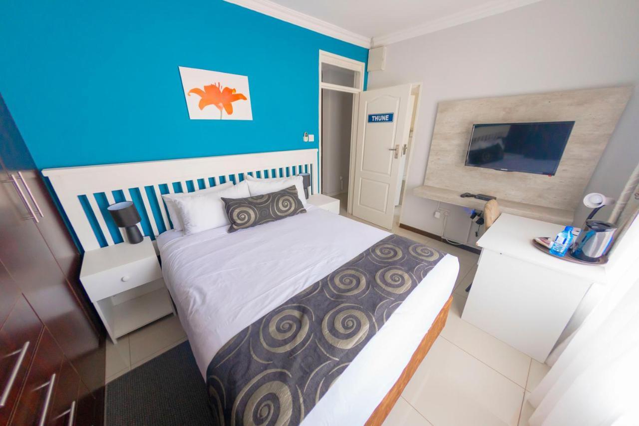 Green Lagoon Guest House ハボローネ エクステリア 写真