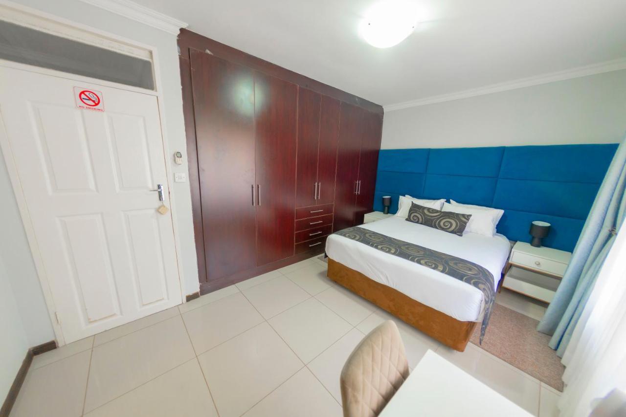 Green Lagoon Guest House ハボローネ エクステリア 写真